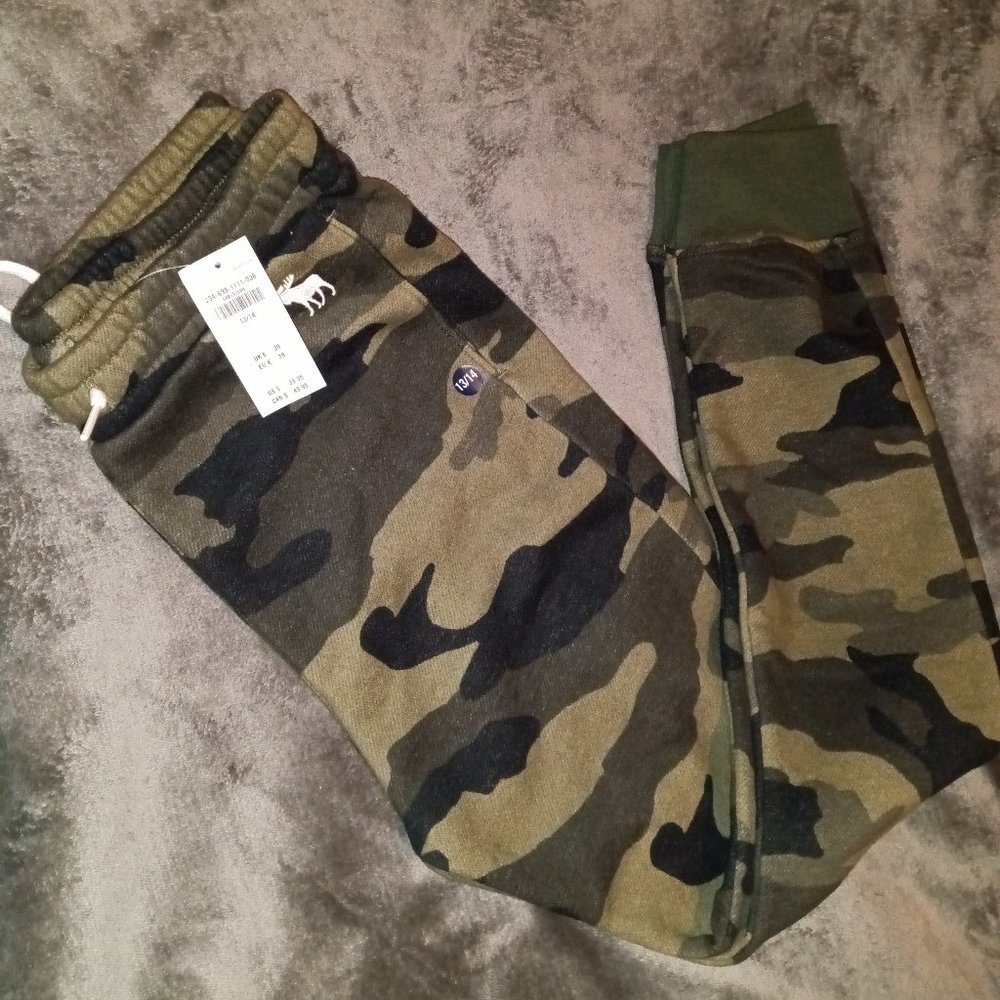 Abercrombie kids camo sweatpants